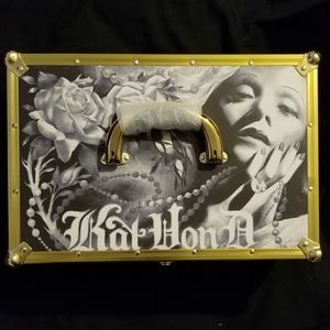 Kat Von D 10 Year Anniversary Vault * train case